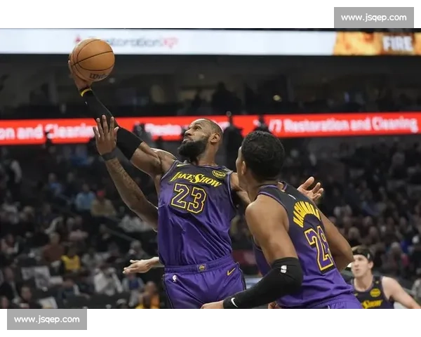 湖人热火下一场对决前瞻詹眉迎战巴特勒胜负悬念拉满焦点之夜谁能掌控节奏