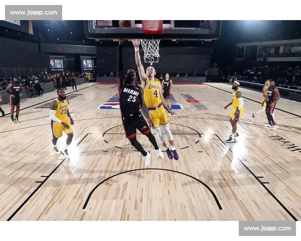 热火对湖人总决赛第一场录像回放解析巨星对决关键瞬间全纪录